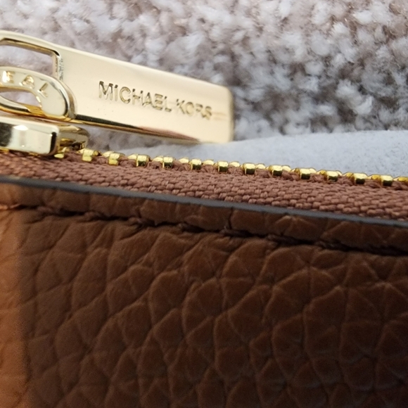 Michael KORS Jet Set Travel‎ Tan/brown Wristlet - Picture 5 of 11